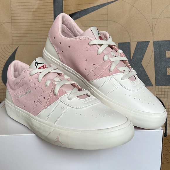 JORDAN SERIES.03 ‘Atmosphere’ WMNS - Picture 6 of 16